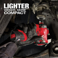 Kit de llave de impacto inalámbrica corta M12 FUEL™ de 1/2" -  Milwaukee 2563-22