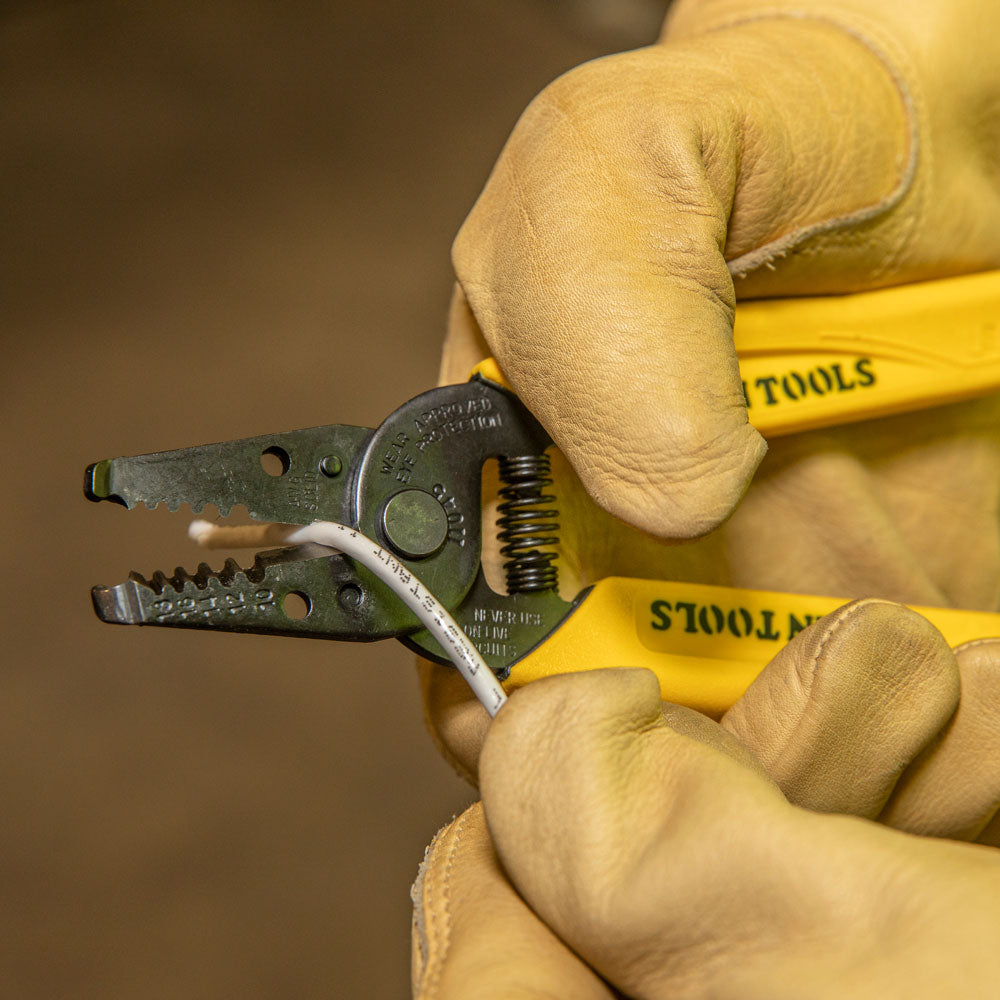 Pelacables/cortacables (cable sólido de 10-18 AWG) Klein Tools 11045